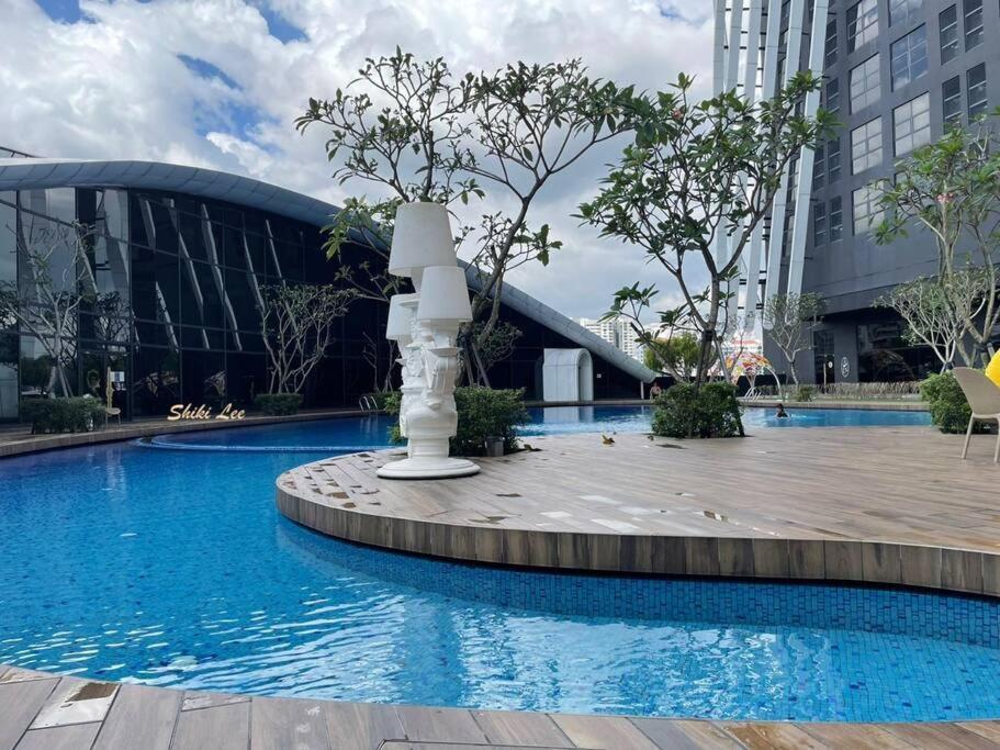 Arte Mont Kiara_publika_solaris